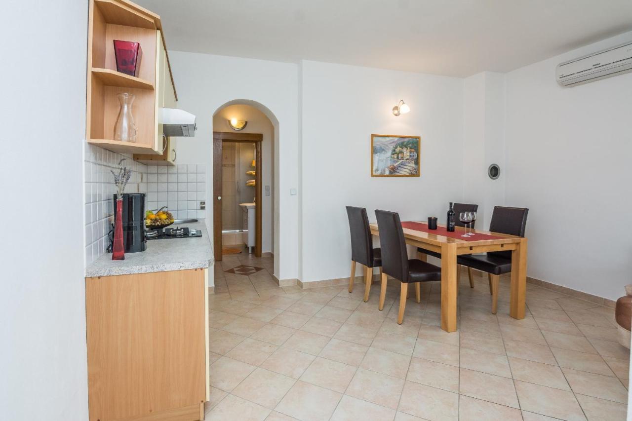 Apartments Sarlija Vir Εξωτερικό φωτογραφία