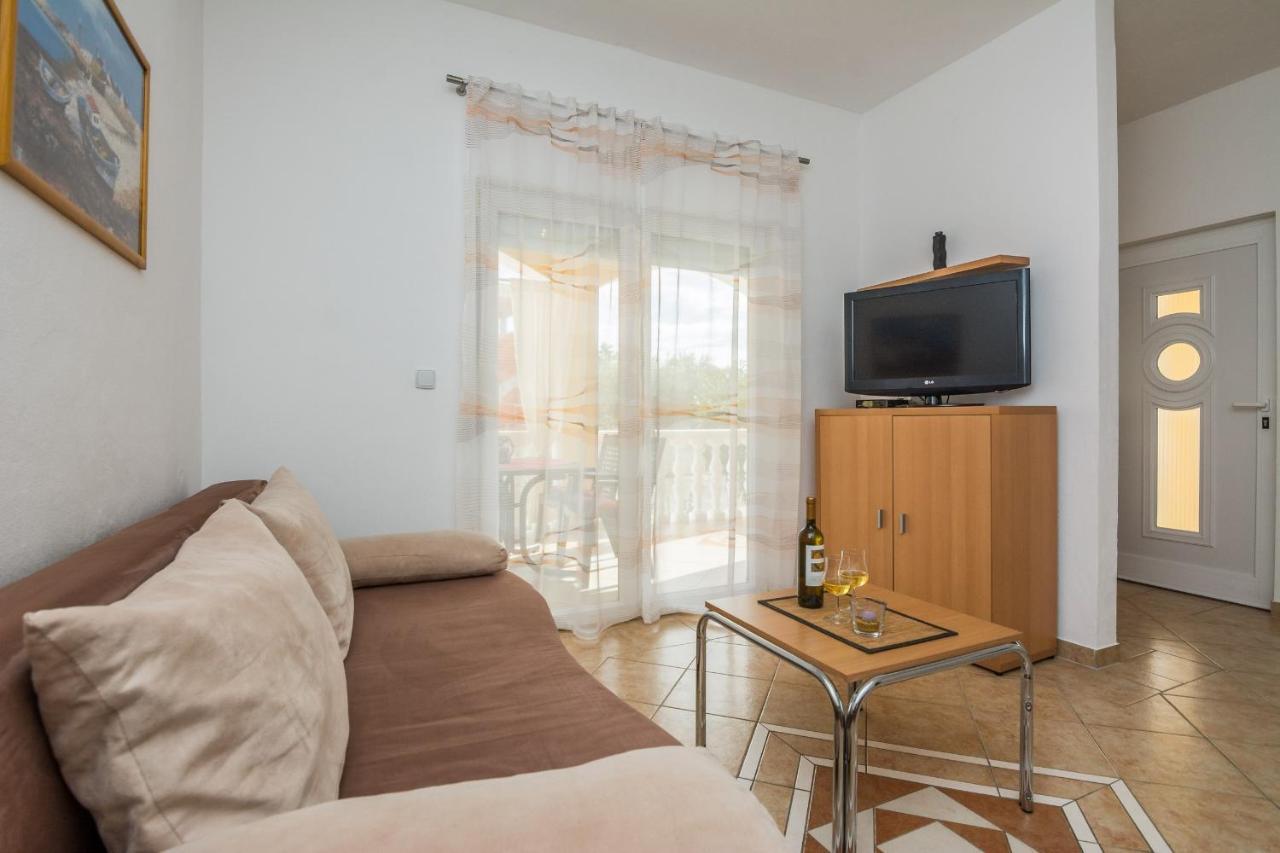 Apartments Sarlija Vir Εξωτερικό φωτογραφία
