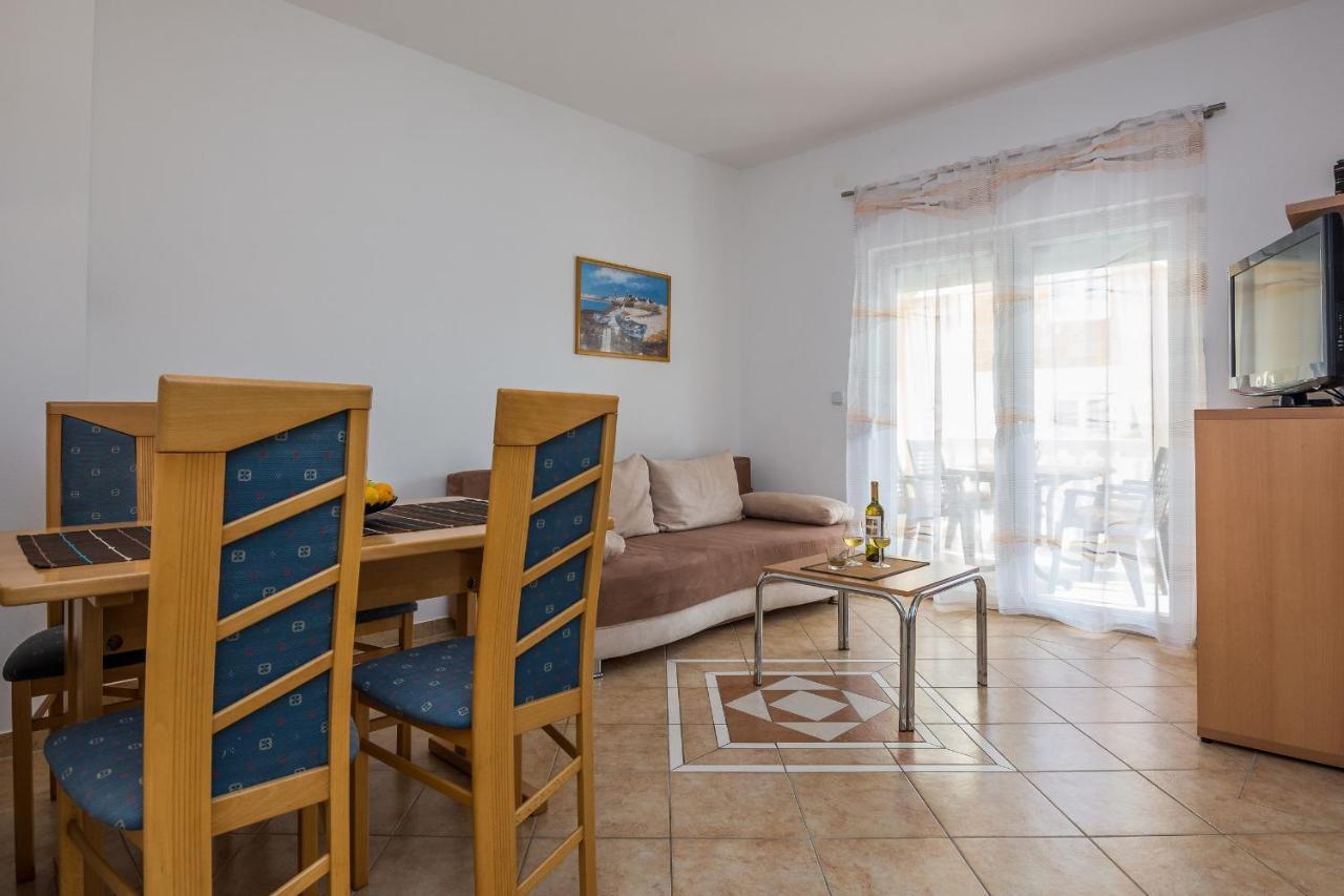 Apartments Sarlija Vir Εξωτερικό φωτογραφία
