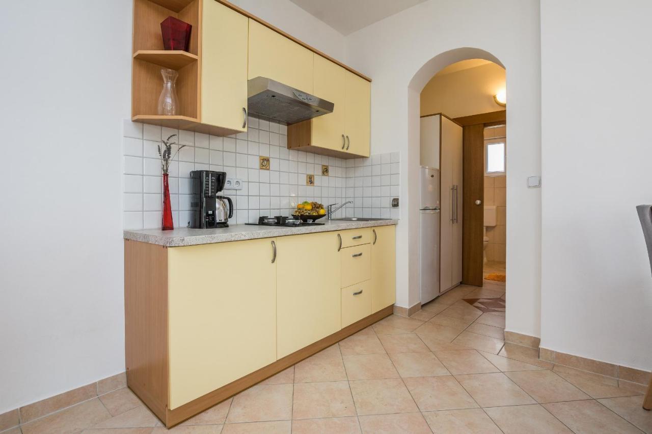 Apartments Sarlija Vir Εξωτερικό φωτογραφία