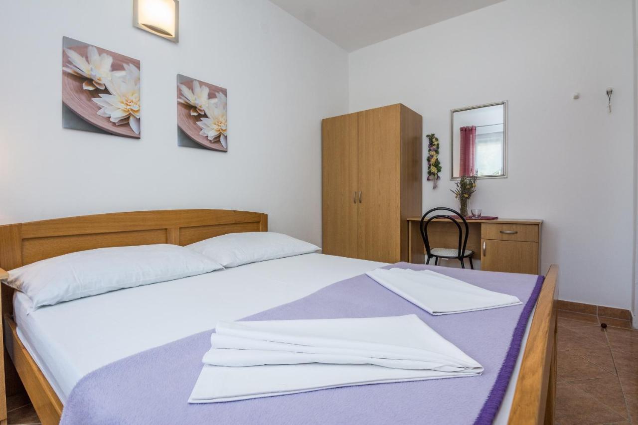Apartments Sarlija Vir Εξωτερικό φωτογραφία